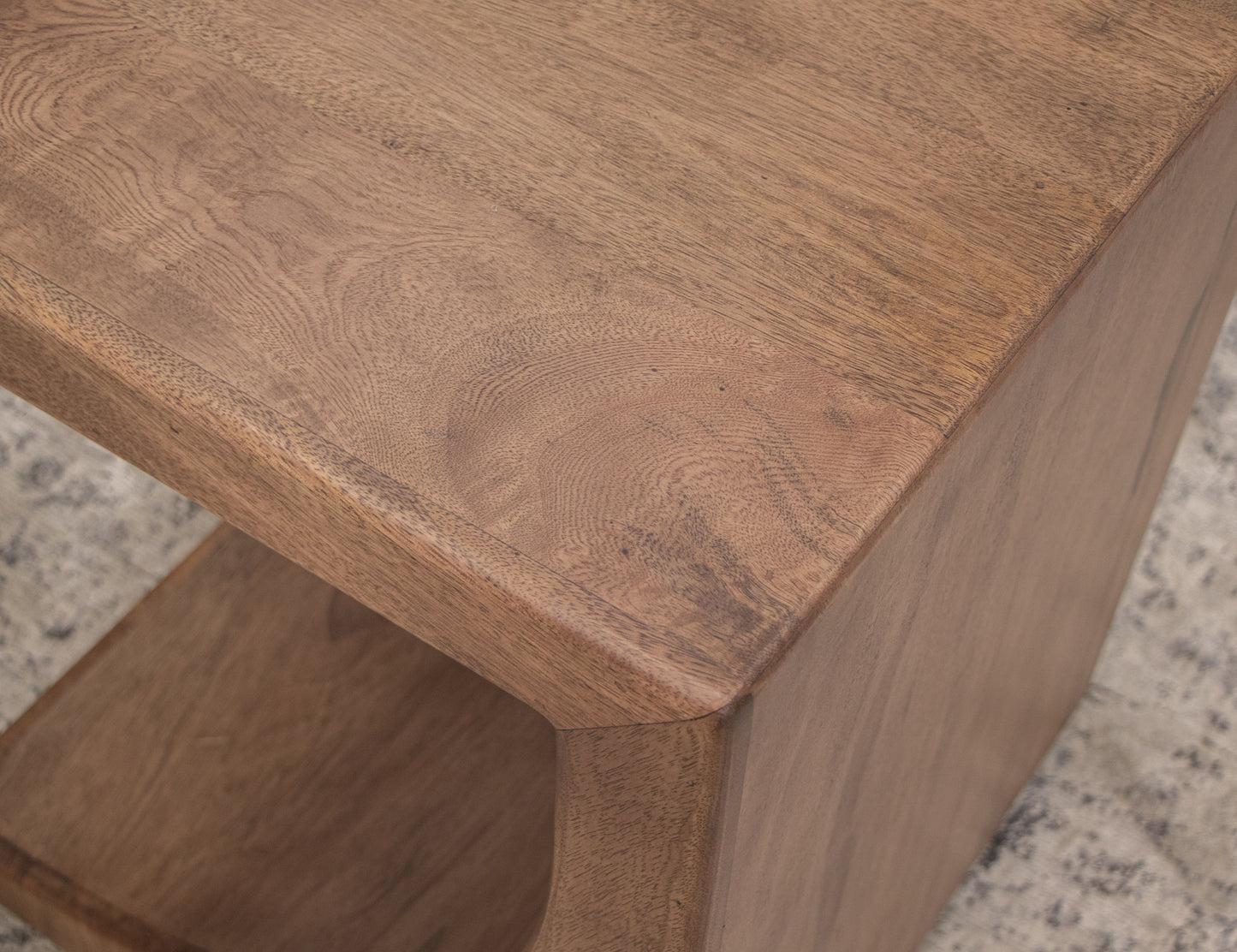 Plateau Chairside Table