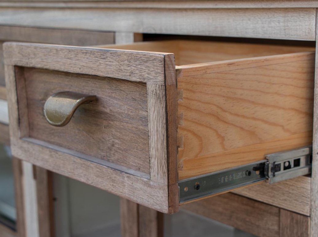 Sahara Four Door Console