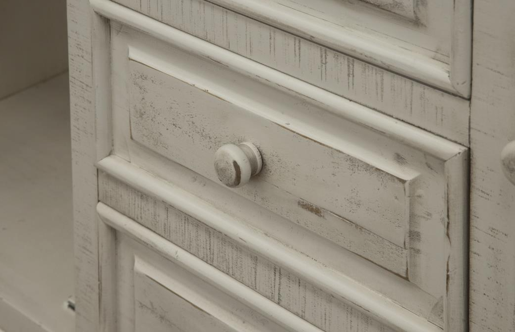 Terra White Mule Chest