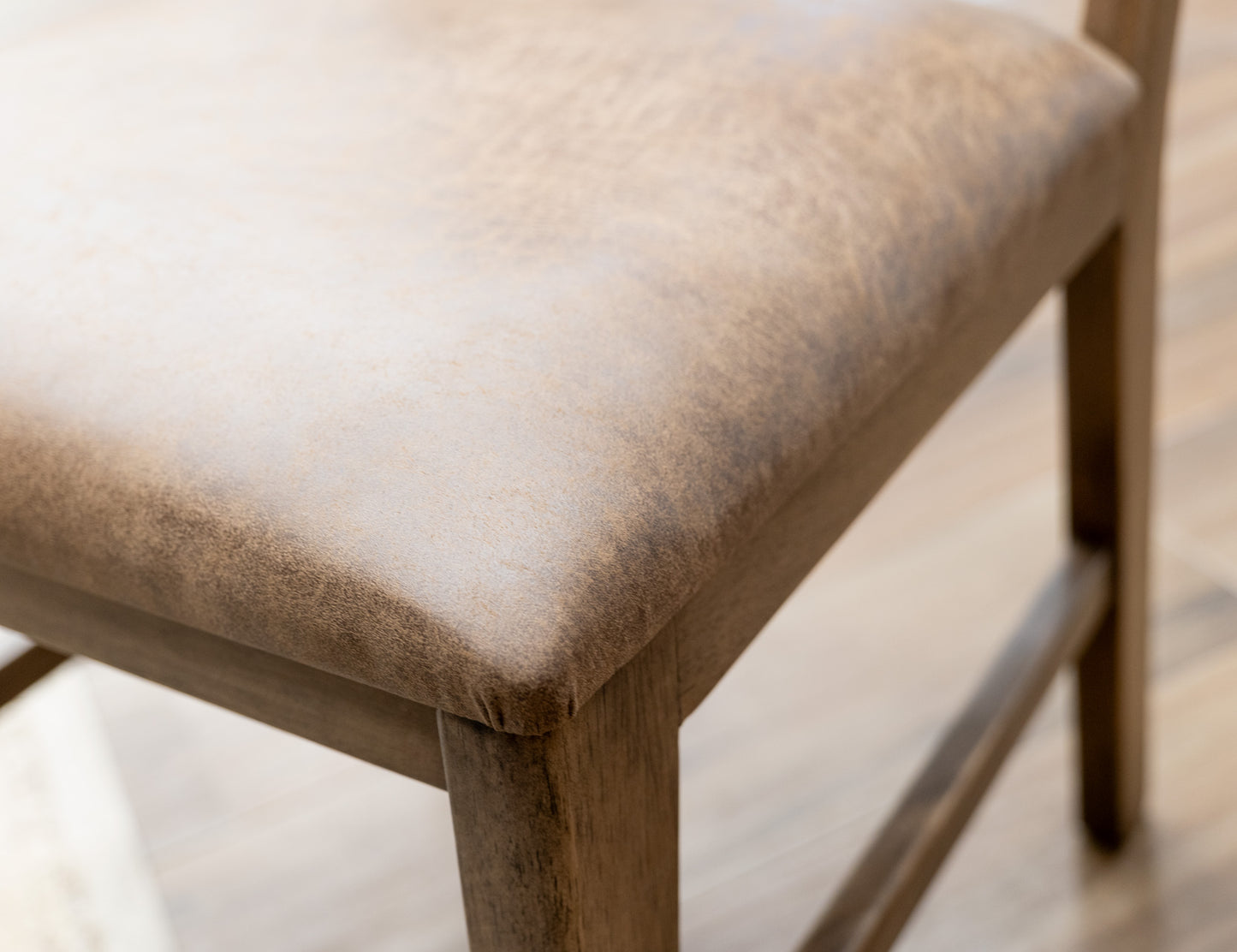 Plateau Dining Chair
