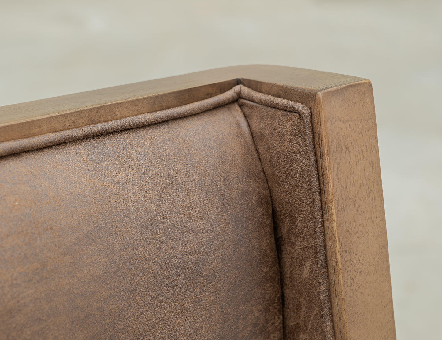 Plateau Faux Leather Chair