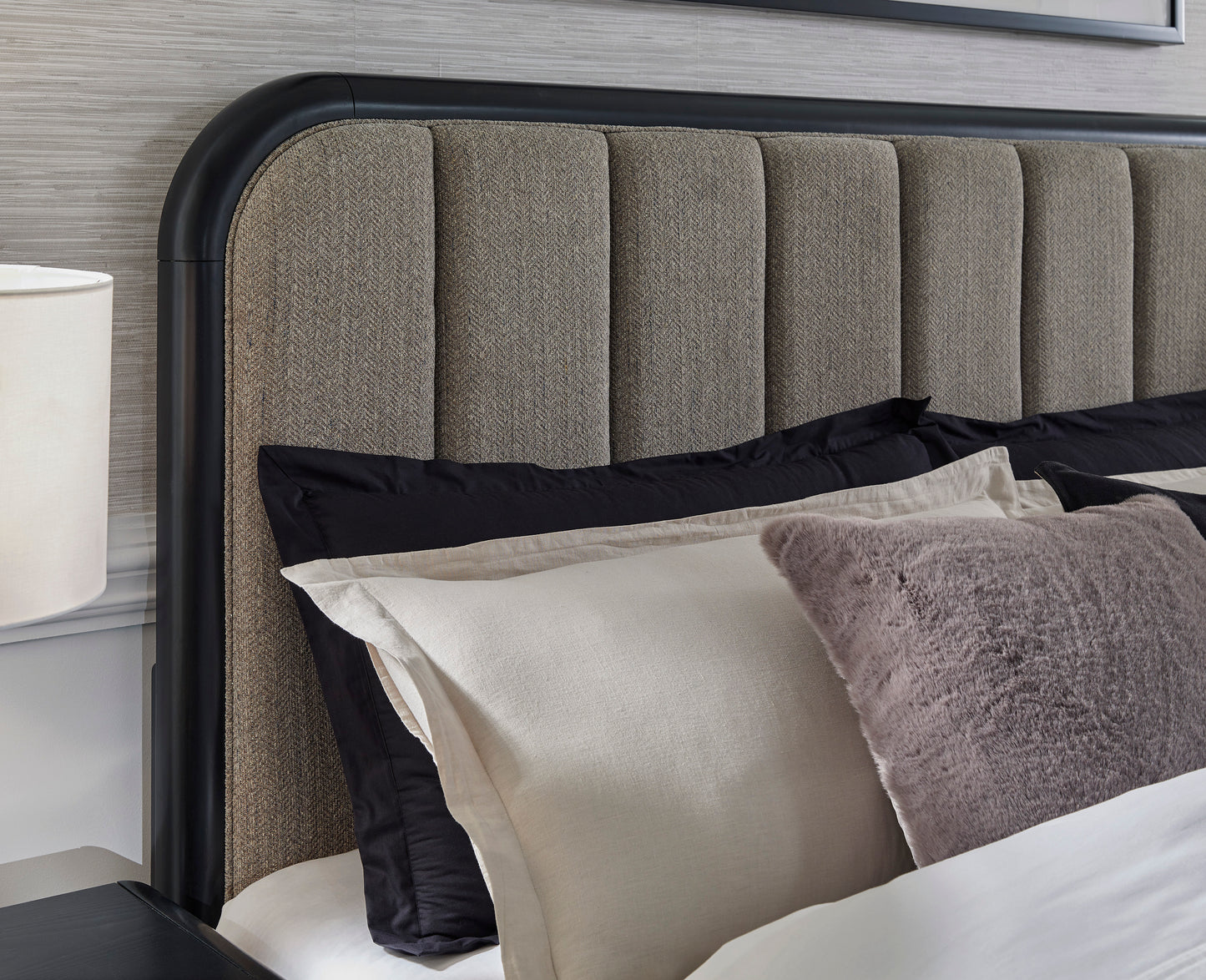 Briarstone King Upholstered Bed