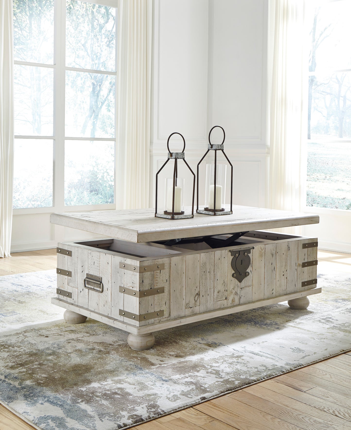 Ellowyn Lift Top Cocktail Table